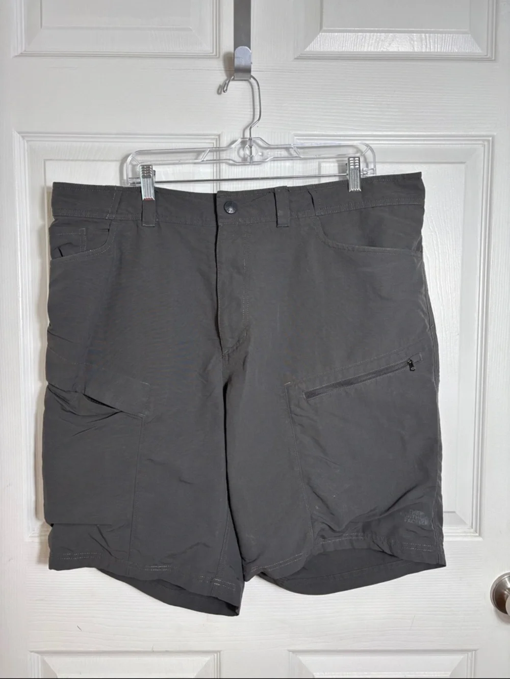 The North Face Paramount Trail Shorts Men’s XXL Gray Hiking Utility